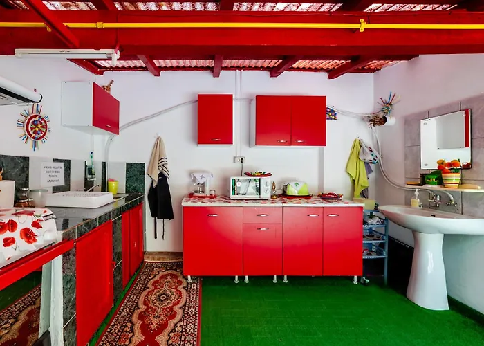 Flory De Inchiriat Pensión 3*