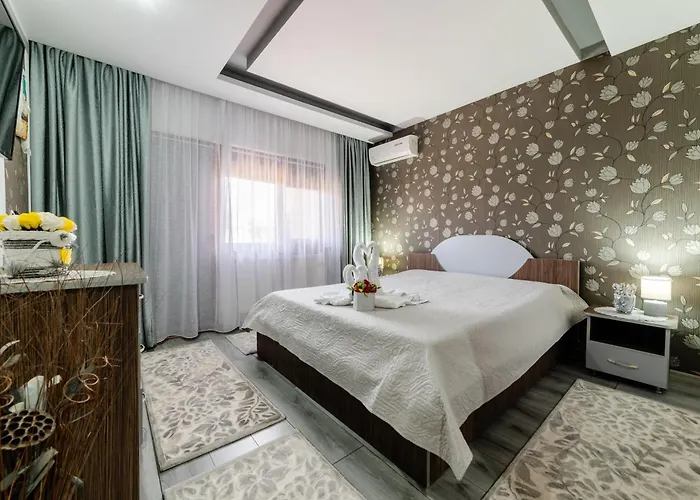 Flory De Inchiriat Pensión 3*